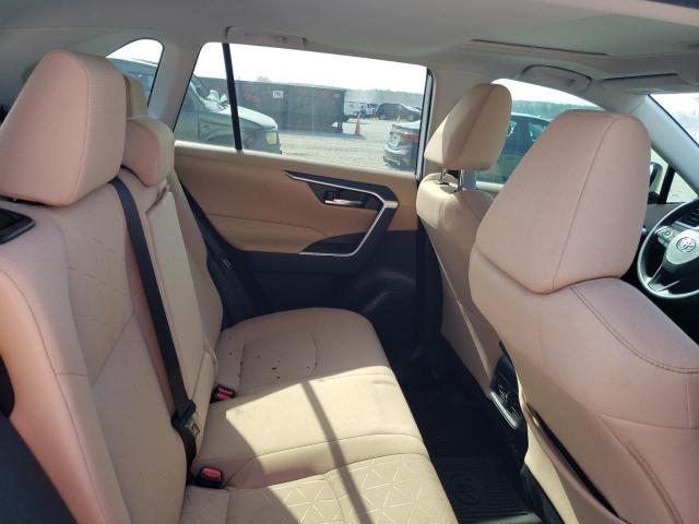 Photo 10 from auction – 2022 TOYOTA RAV4 XLE with VIN 2T3W1RFVXNC198069