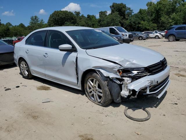 Photo 4 from auction – 2017 VOLKSWAGEN JETTA S with VIN 3VW2B7AJ9HM231519