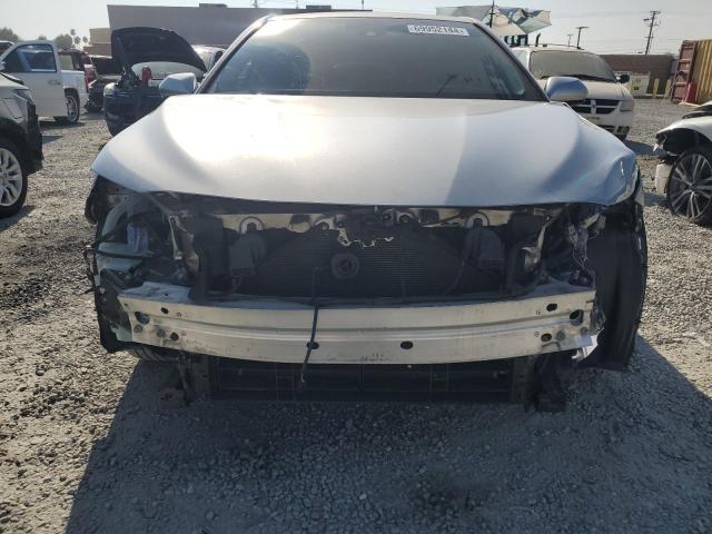 Photo 5 from auction – 2020 TOYOTA CAMRY LE with VIN 4T1C31AK3LU536220