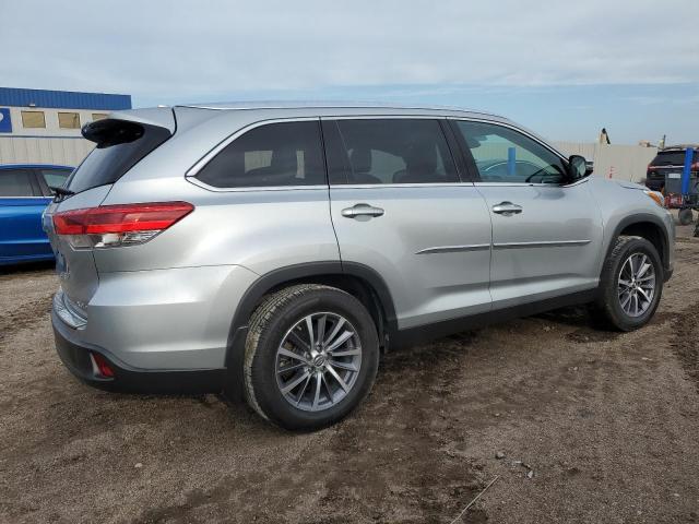 Photo 3 from auction – 2019 TOYOTA HIGHLANDER with VIN 5TDJZRFH1KS955496