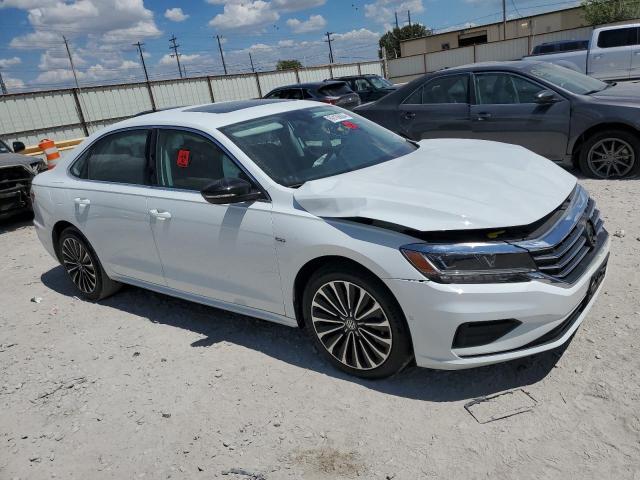 Photo 4 from auction – 2022 VOLKSWAGEN PASSAT LIM with VIN 1VWBA7A33NC006594