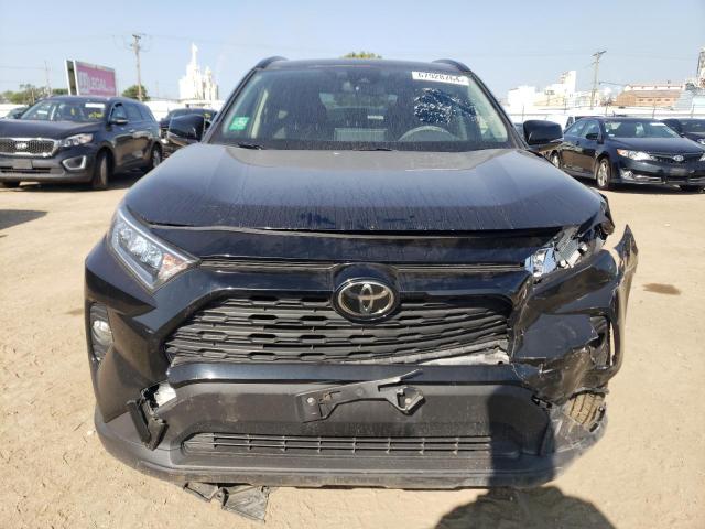 Photo 5 from auction – 2019 TOYOTA RAV4 XLE with VIN JTMW1RFV2KD500526
