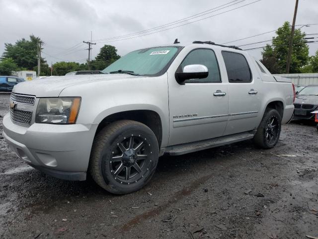CHEVROLET AVALANCHE 2011 with VIN 3GNTKGE30BG341990 - Photo from auction