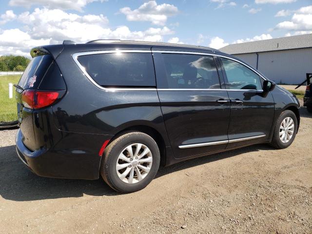 Photo 3 from auction – 2017 CHRYSLER PACIFICA T with VIN 2C4RC1BG7HR588141