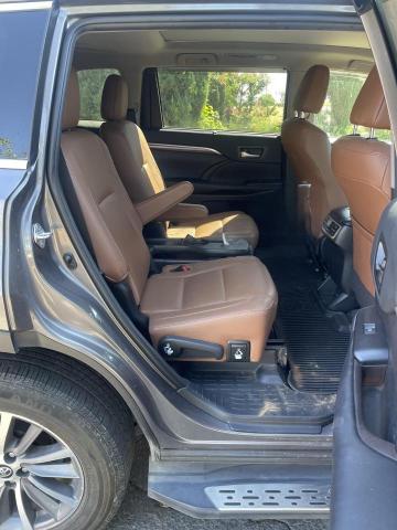 Foto 6 de la subasta – 2019 TOYOTA HIGHLANDER con VIN 5TDDGRFH2KS068556