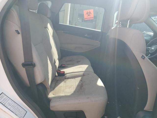 Photo 11 from auction – 2016 KIA SORENTO LX with VIN 5XYPGDA55GG130520