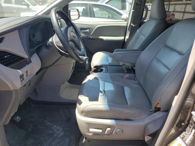 Photo 7 from auction – 2016 TOYOTA SIENNA XLE with VIN 5TDYK3DC0GS704385