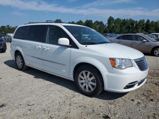 Photo 4 from auction – 2015 CHRYSLER TOWN & COU with VIN 2C4RC1BG7FR751755