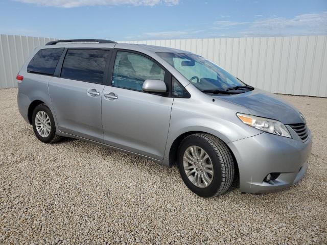 Photo 4 from auction – 2014 TOYOTA SIENNA with VIN 5TDYK3DC2ES444374