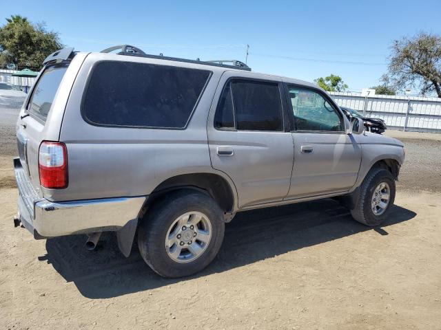 Photo 3 from auction – 2002 TOYOTA 4RUNNER SR with VIN JT3GN86R820242451