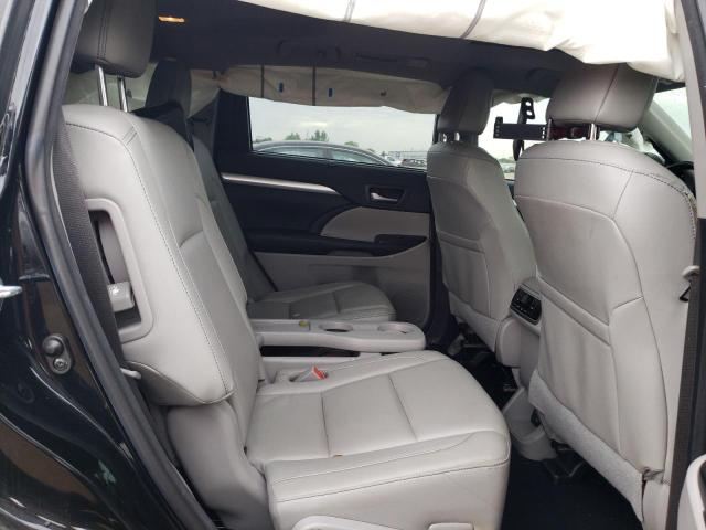 Photo 10 from auction – 2018 TOYOTA HIGHLANDER with VIN 5TDJZRFH9JS860523
