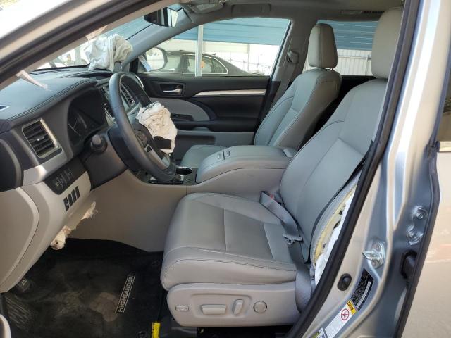 صورة رقم 7 من المزاد - 2018 TOYOTA HIGHLANDER مع VIN 5TDKZRFH9JS545838