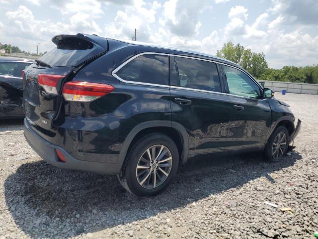 Photo 3 from auction – 2018 TOYOTA HIGHLANDER with VIN 5TDKZRFH0JS541354