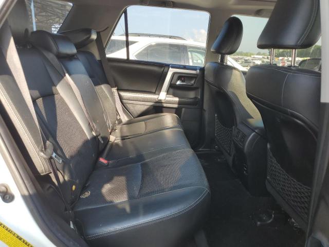 Photo 11 from auction – 2015 TOYOTA 4RUNNER SR with VIN JTEBU5JR4F5252347