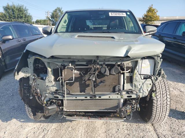 Photo 5 from auction – 2022 TOYOTA 4RUNNER with VIN JTERU5JR7N6041831