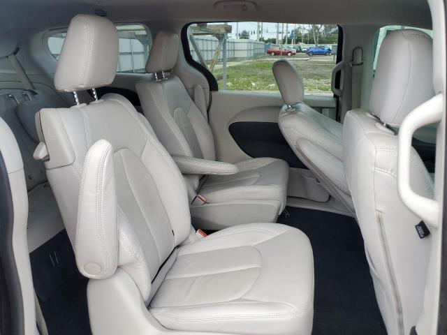 Photo 11 from auction – 2018 CHRYSLER PACIFICA H with VIN 2C4RC1H76JR145136
