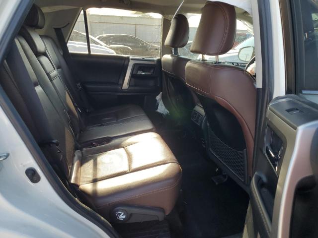 Photo 11 from auction – 2016 TOYOTA 4RUNNER SR with VIN JTEZU5JR6G5144330