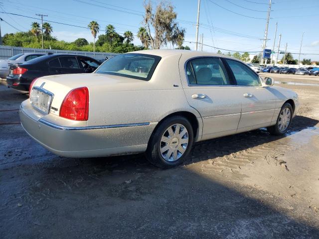Photo 3 from auction – 2003 LINCOLN TOWN CAR C with VIN 1LNHM83W03Y672602