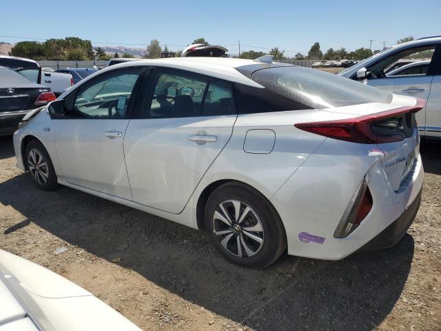 Photo 2 from auction – 2017 TOYOTA PRIUS PRIM with VIN JTDKARFP5H3039997