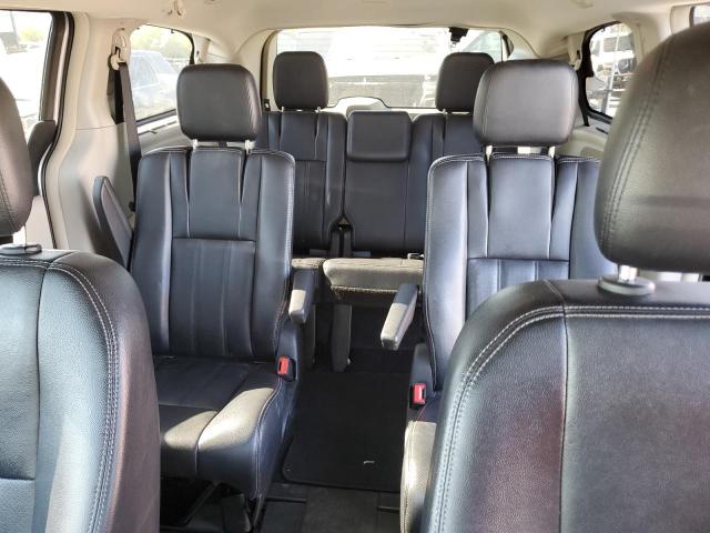 Photo 10 from auction – 2013 CHRYSLER TOWN & COU with VIN 2C4RC1CG1DR709111