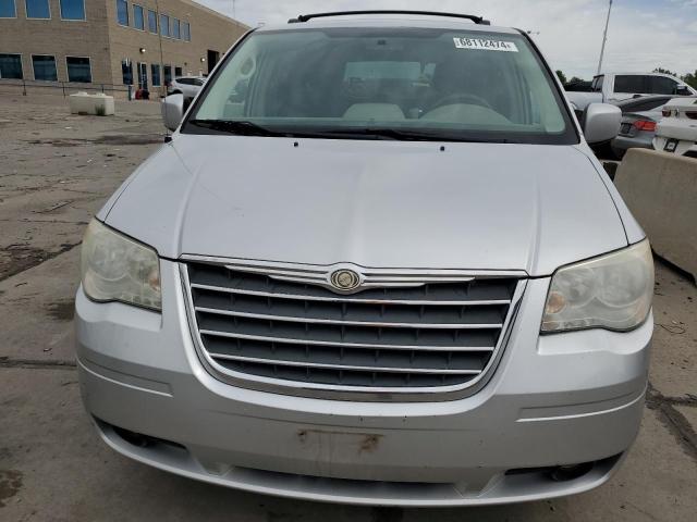 Photo 5 from auction – 2010 CHRYSLER TOWN & COU with VIN 2A4RR5D17AR166501