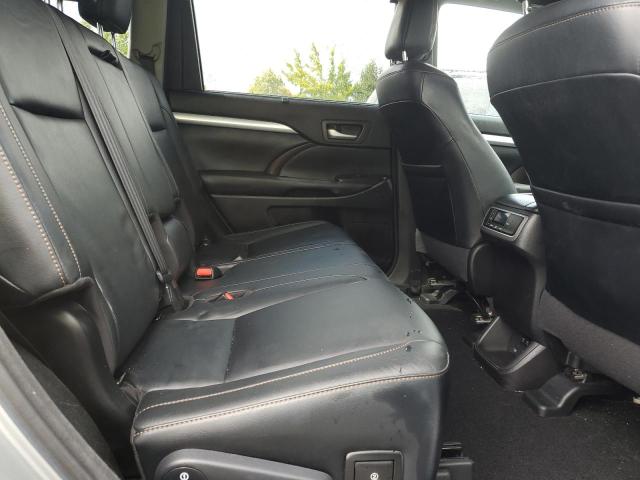 Photo 11 from auction – 2017 TOYOTA HIGHLANDER with VIN 5TDJZRFH3HS522013