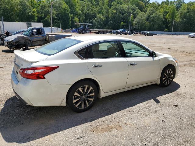 Photo 3 from auction – 2017 NISSAN ALTIMA 2.5 with VIN 1N4AL3AP3HC115331