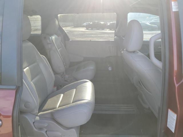Photo 11 from auction – 2017 TOYOTA SIENNA XLE with VIN 5TDYZ3DC4HS844209