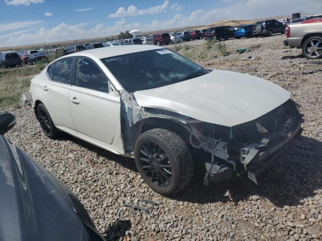 Photo 4 from auction – 2019 NISSAN ALTIMA SR with VIN 1N4BL4CW0KC142332