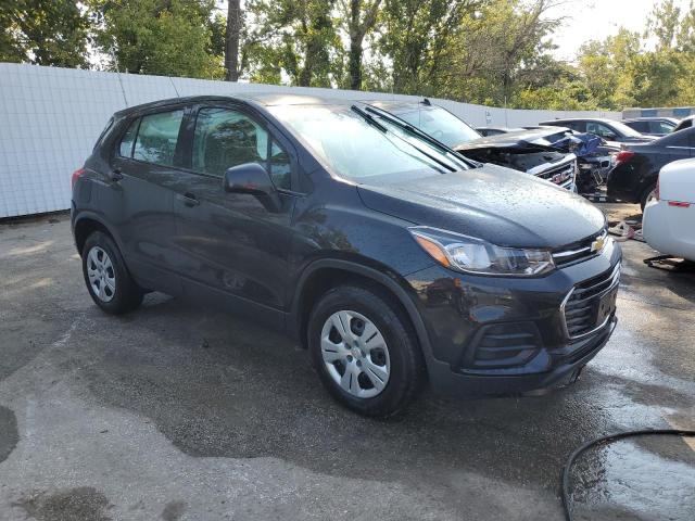Photo 4 from auction – 2017 CHEVROLET TRAX LS with VIN 3GNCJKSB1HL240197