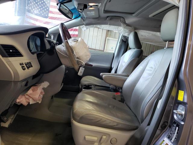 Photo 7 from auction – 2011 TOYOTA SIENNA XLE with VIN 5TDYK3DC4BS017905