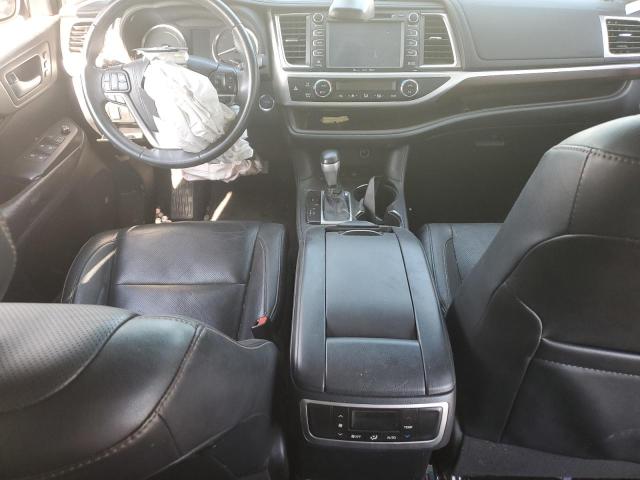 Photo 8 from auction – 2016 TOYOTA HIGHLANDER with VIN 5TDDCRFH4GS017725