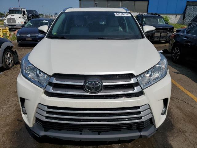 Photo 5 from auction – 2018 TOYOTA HIGHLANDER with VIN 5TDJZRFH6JS529060