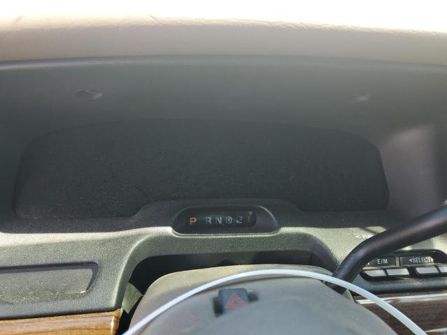 Photo 9 from auction – 2003 FORD CROWN VICT with VIN 2FAHP74W33X197456