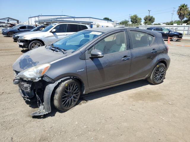 TOYOTA PRIUS C 2015 with VIN JTDKDTB32F1098389 - Photo from auction