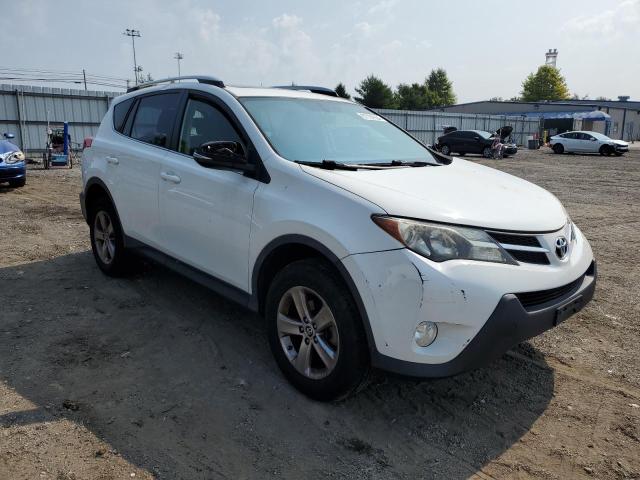 Photo 4 from auction – 2015 TOYOTA RAV4 XLE with VIN JTMWFREV7FD049005