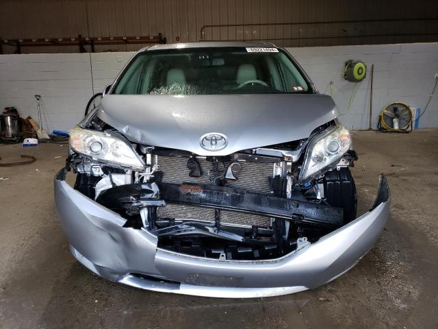 Photo 5 from auction – 2012 TOYOTA SIENNA XLE with VIN 5TDYK3DC5CS199941