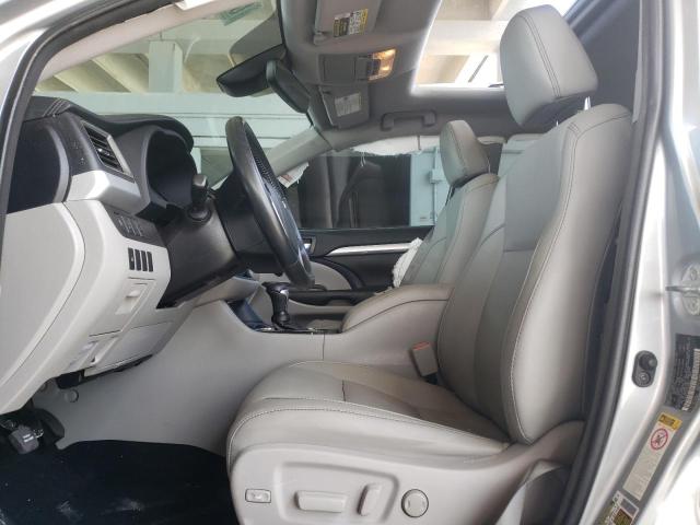 Photo 7 from auction – 2018 TOYOTA HIGHLANDER with VIN 5TDKZRFH3JS259869
