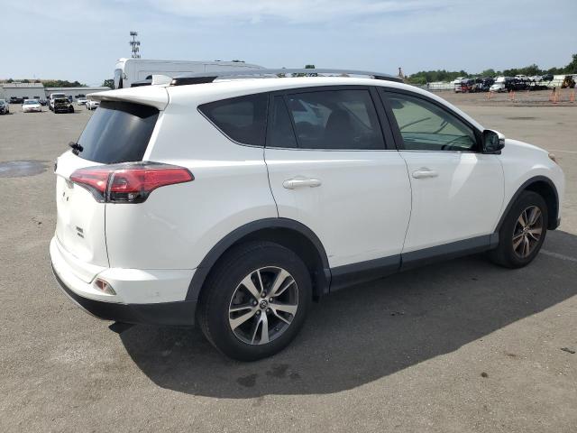 Photo 3 from auction – 2018 TOYOTA RAV4 ADVEN with VIN JTMRFREV2JJ179958