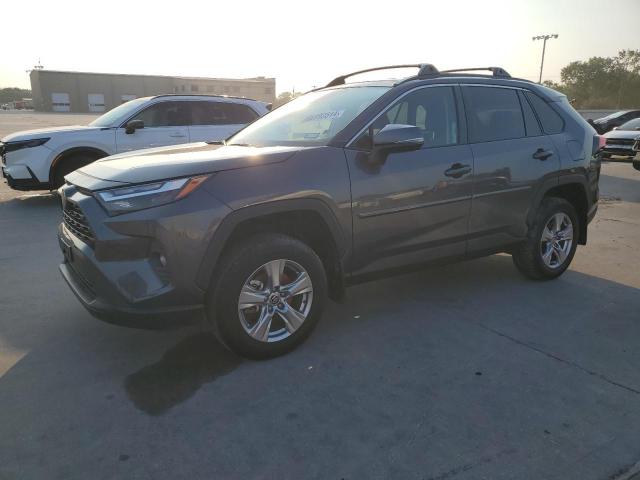 TOYOTA RAV4 XLE 2022 with VIN 2T3P1RFV3NC305886 - Photo from auction