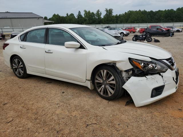 Photo 4 from auction – 2017 NISSAN ALTIMA 2.5 with VIN 1N4AL3APXHC116217