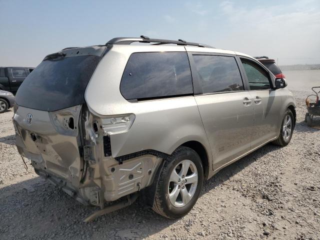 Photo 3 from auction – 2015 TOYOTA SIENNA LE with VIN 5TDKK3DC1FS670641