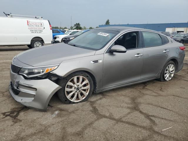 KIA OPTIMA EX 2018 with VIN 5XXGU4L35JG272091 - Photo from auction