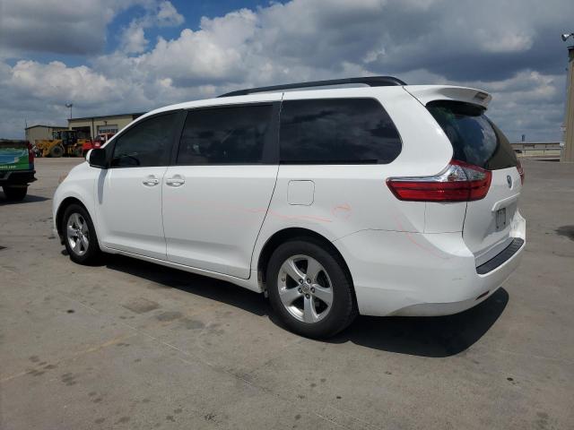 Photo 2 from auction – 2017 TOYOTA SIENNA LE with VIN 5TDKZ3DC4HS851554