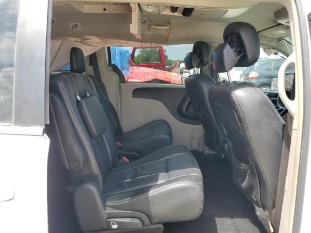 Photo 11 from auction – 2014 CHRYSLER TOWN & COU with VIN 2C4RC1BG7ER436694