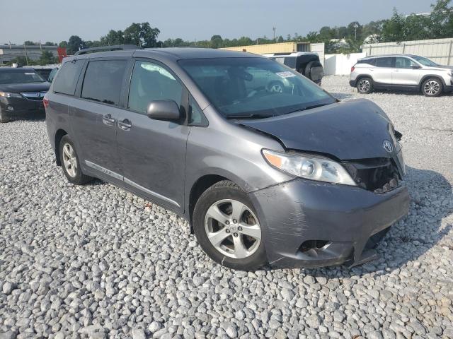Photo 4 from auction – 2017 TOYOTA SIENNA LE with VIN 5TDKZ3DC5HS789467