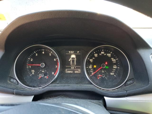 Photo 9 from auction – 2016 VOLKSWAGEN PASSAT S with VIN 1VWAT7A35GC031862