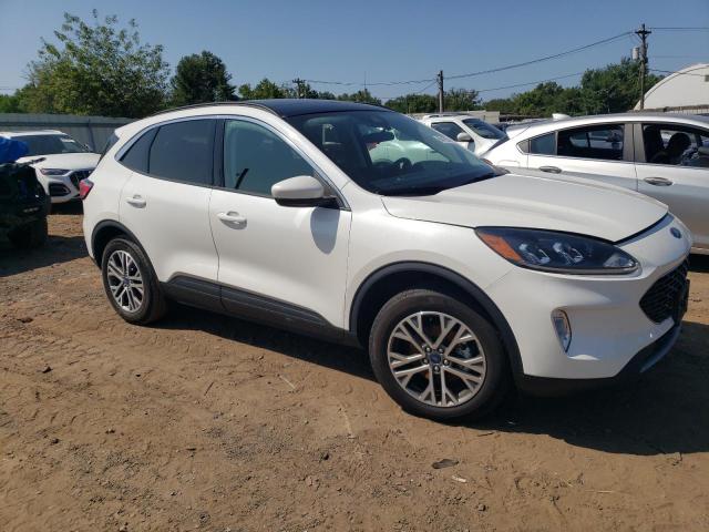 Photo 4 from auction – 2022 FORD ESCAPE SEL with VIN 1FMCU9H60NUA27872