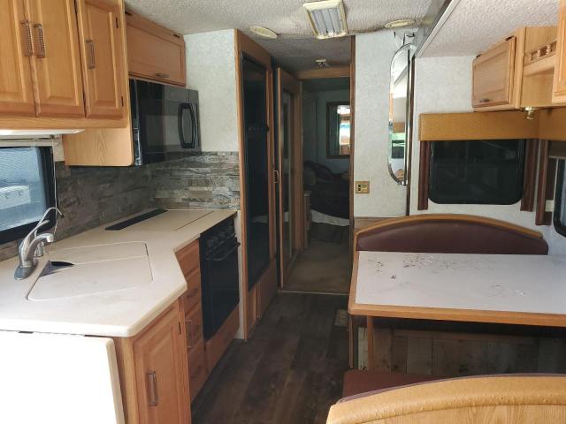 Photo 6 from auction – 2001 WINNEBAGO MOTORHOME with VIN 1FCNF53S810A06435
