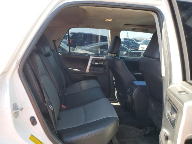 Photo 11 from auction – 2016 TOYOTA 4RUNNER SR with VIN JTEBU5JR8G5352100